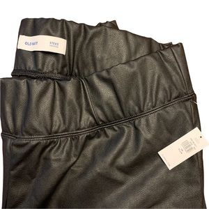 Women’s high rise Faux Leather Leggings Old Navy  2X NWT!